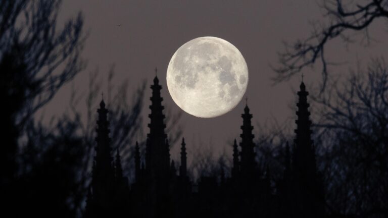 Lua de Neve marca o calendário astronômico de 13 luas cheias em 2026