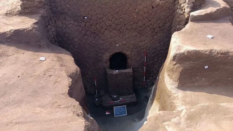 A impressionante múmia encontrada em sarcófago aberto após 2 mil anos