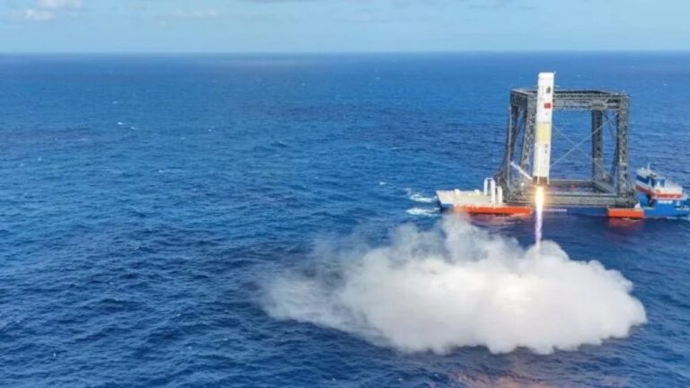 China realiza teste de foguetes com “ré”; entenda!