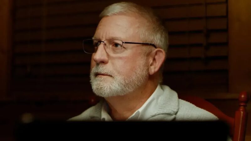 Diretor acusado de hipnose ilegal em alunos vira tema de documentário