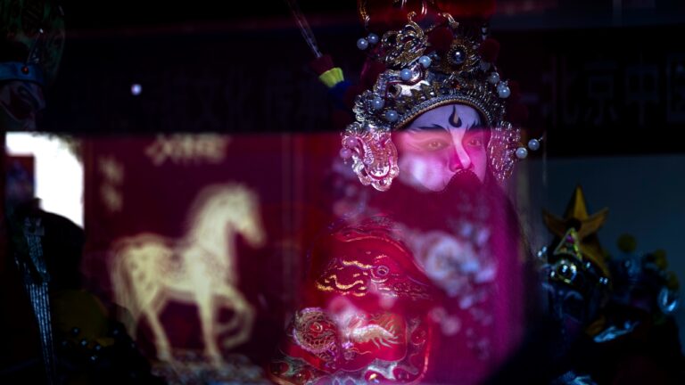 China celebra o Ano Novo Chinês, com o novo ano do cavalo de fogo