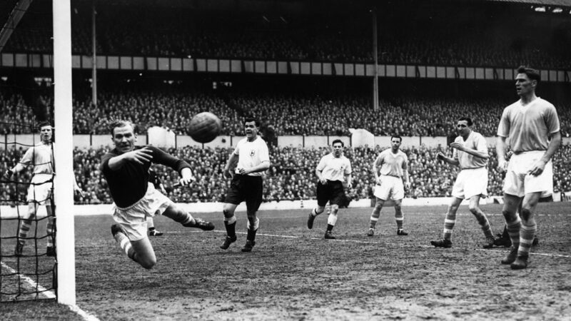 Bert Trautmann: Da Juventude Hitlerista a disputa de final com o pescoço fraturado