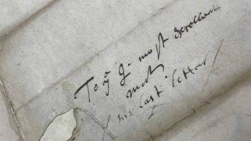 Cartas de amor revelam afetos e sacrifícios na história britânica
