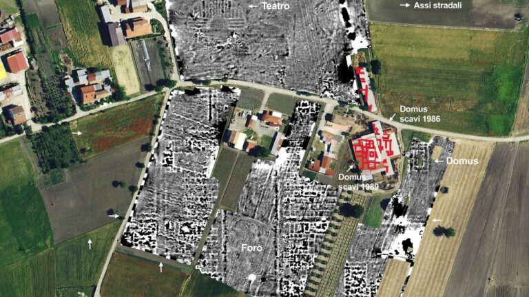 Mapeamento com drones revela fórum e teatro na Itália
