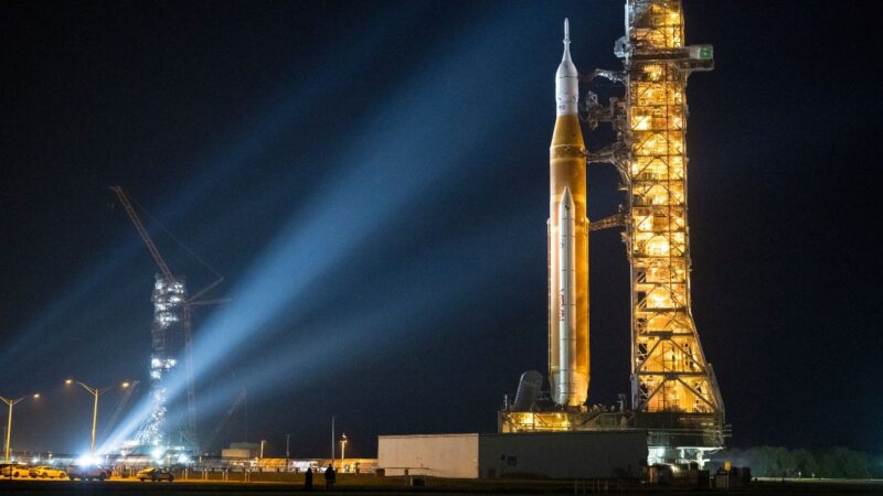 Missão Artemis II na base para ser lançada