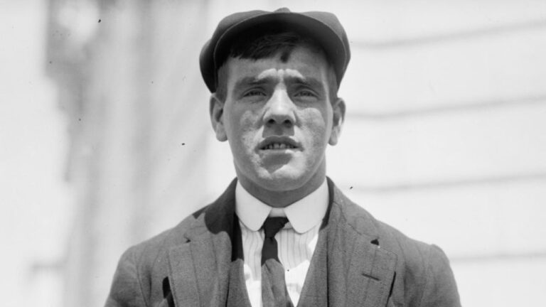 Frederick Fleet, o vigia que primeiro avistou o iceberg que afundou o Titanic