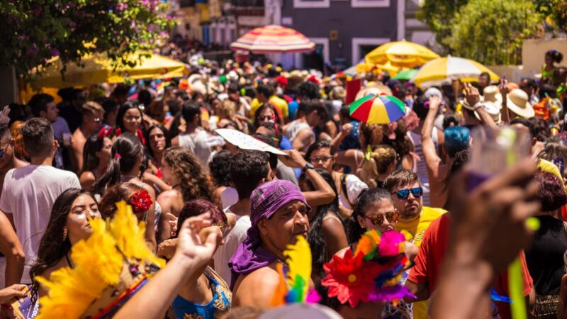 Segundo estudo, a população brasileira é a 7ª mais feliz do mundo
