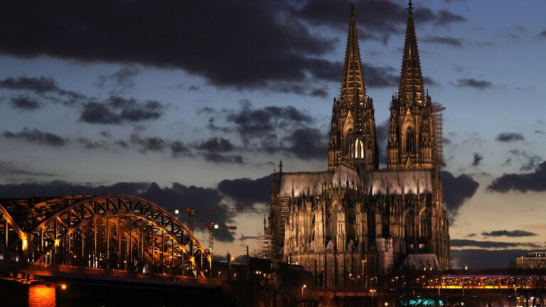 Catedral de Colônia, na Alemanha, pode passar a cobrar entrada de visitantes