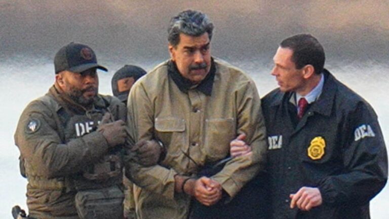Após três meses preso, Maduro e esposa voltam a tribunal em Nova York