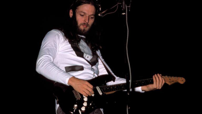 Icônica guitarra do Pink Floyd se torna a mais cara já vendida em leilão
