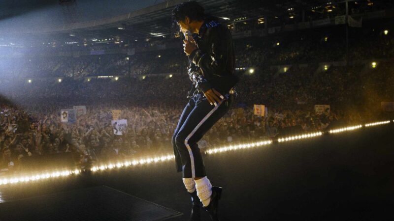 Diretor de documentário que faz acusações a Michael Jackson critica filme