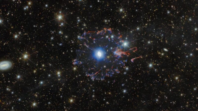 Telescópios Hubble e Euclid registram a “morte” de uma estrela