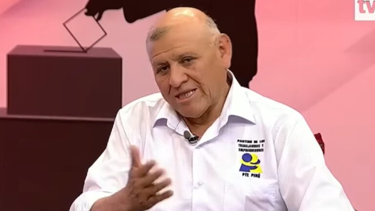 Napoleón Becerra, candidato à presidência no Peru, morre em acidente de carro