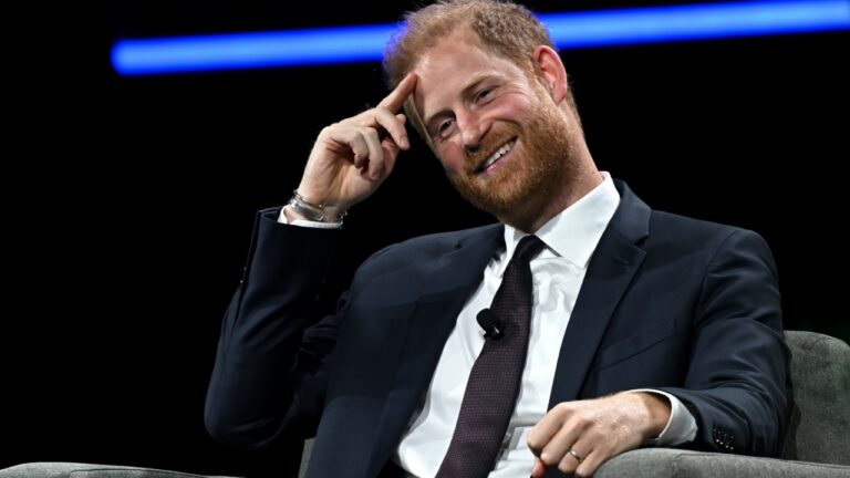 Príncipe Harry discursa sobre a falta de privacidade desde a infância