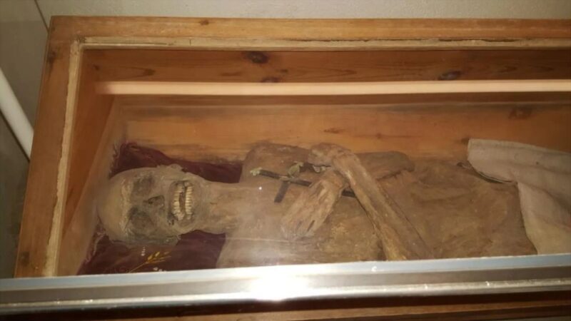 O mistério revelado de uma múmia do século 18 encontrada na Áustria