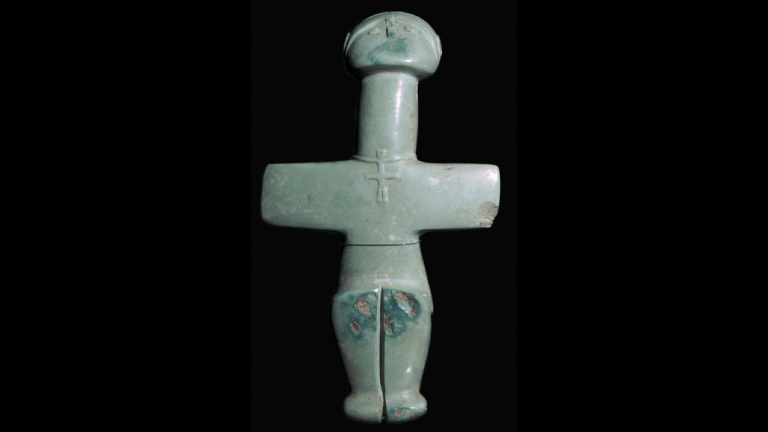 A estatueta de 5 mil anos que conta com uma miniatura de si mesma em um colar