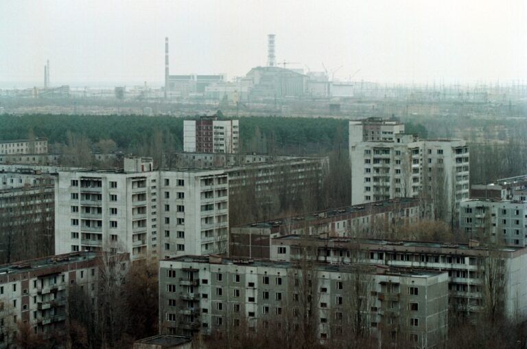 “O reator queimava, brilhava à noite… era um espetáculo bonito”; os relatos de Chernobyl