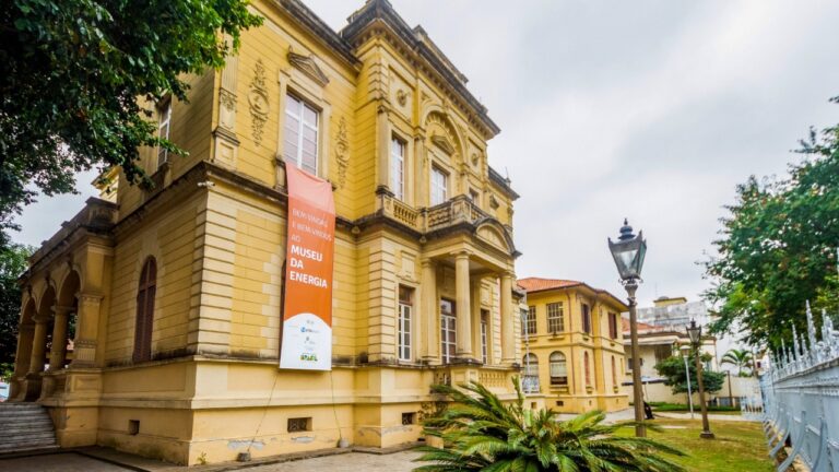 Passeios guiados resgatam memórias de bairros históricos no centro de SP