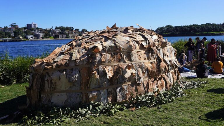 Abrigo rochoso aborígene é destruído em obras na Austrália