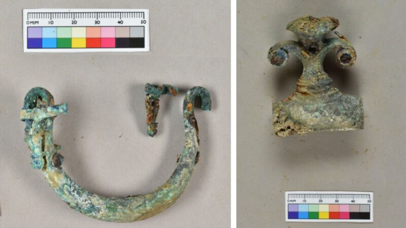 Objetos ‘mágicos’ de 2 mil anos encontrados no Reino Unido são exibidos pela primeira vez