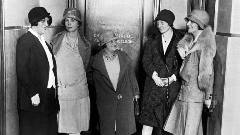 As ‘Garotas do Rádio’, que pintavam relógios com elemento tóxico durante a Primeira Guerra Mundial