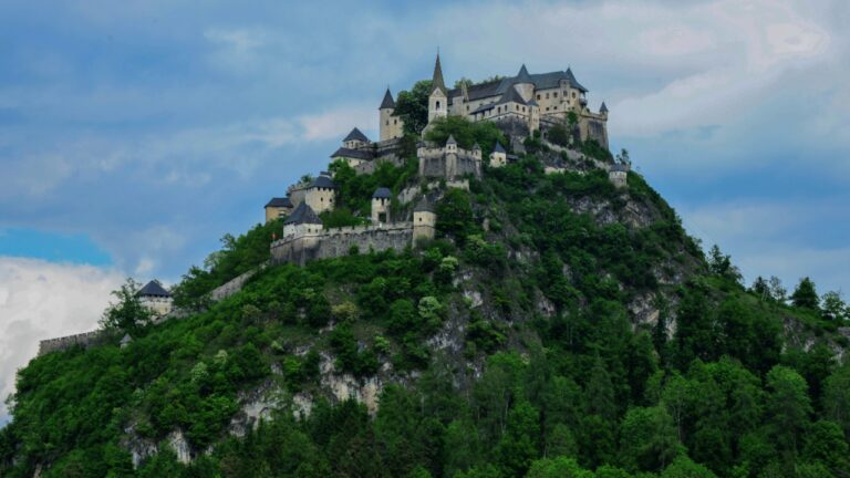 Veja 5 castelos medievais históricos que nunca foram derrotados