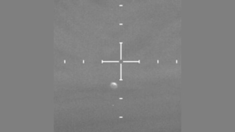 OVNIs: arquivos divulgados pelos EUA revelam “orbes” alienígenas