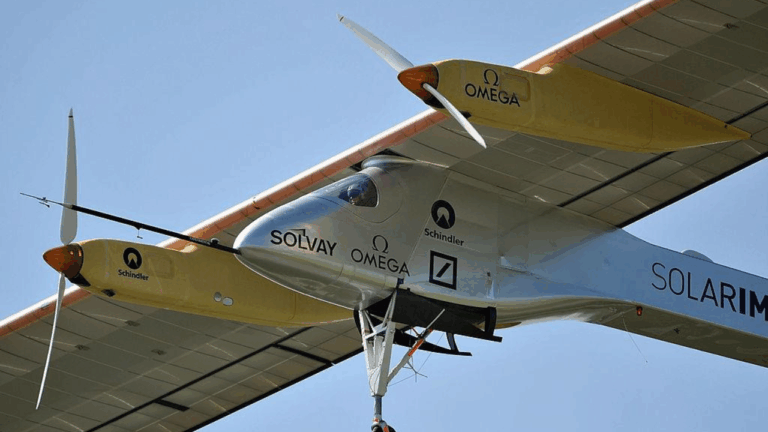 Avião solar que deu a volta ao mundo cai no Golfo do México