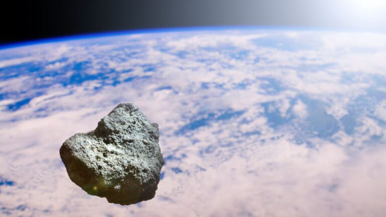 Asteroide de 35 metros passará perto da Terra nesta segunda, 18