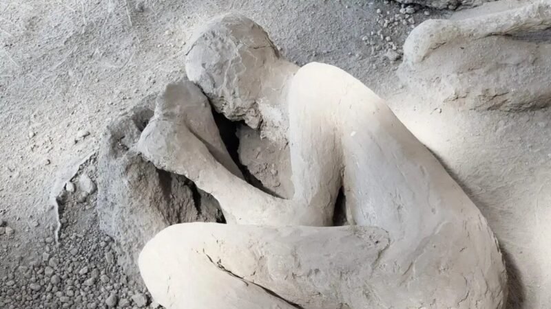 Vítima do Vesúvio encontrada em Pompeia pode ter sido antigo médico romano