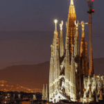 Papa Leão XIV inaugura nova torre da Sagrada Família