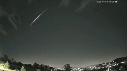 Meteoros ‘fireballs’ iluminam o céu gaúcho em intervalo de poucas horas