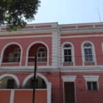 Descendente de D. Pedro II é trancado para fora de palácio em meio a disputa