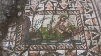 Arqueólogos encontram mosaico de deus do rio na Turquia
