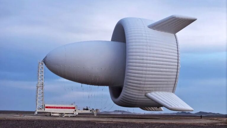 China testa novo sistema eólico com dirigível gigante