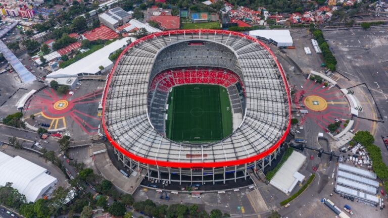 De Pelé a Maradona: a rica história do lendário Estádio Azteca