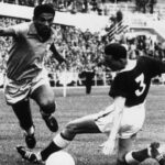 Desvio na bacia e pernas desiguais: o corpo frágil por trás do mito de Garrincha