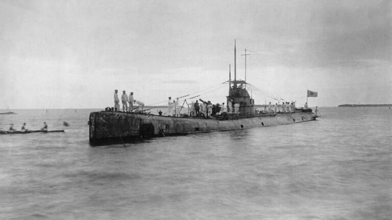 Terror invisível dos oceanos: Como os U-Boats alemães redefiniram a Segunda Guerra