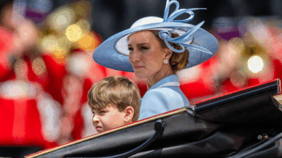 Kate Middleton viraliza após reação a manifestantes durante desfile da família real