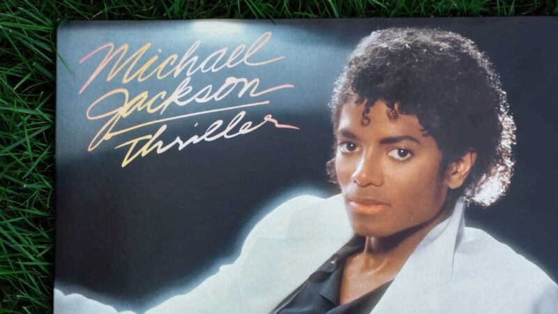 Ícones da música: a discografia e influência de Prince e Michael Jackson