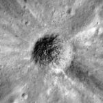 Fragmento lunar de 3,5 bilhões de anos indica impacto colossal na Lua