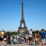 Calor extremo em Paris faz Torre Eiffel fechar as portas mais cedo