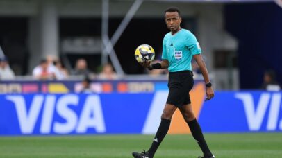 Primeiro árbitro somali da história é barrado nos EUA e desabafa