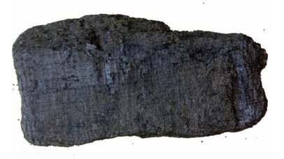 IA decifra pergaminho de Herculano queimado há 2.000 anos
