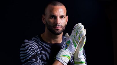 Goleiro da Seleção convocado para a Copa tem título eleitoral cancelado