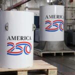 EUA selam cápsula de 408 kg com tesouros para os americanos de 2.276