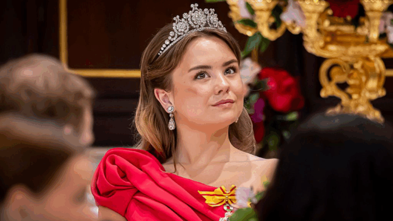 Princesa Ariane estreia tiara aos 19 anos em banquete de Estado