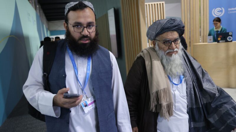Talibã proíbe celulares entre funcionários