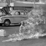 Monge em chamas: a história por trás da foto que chocou o mundo há 63 anos