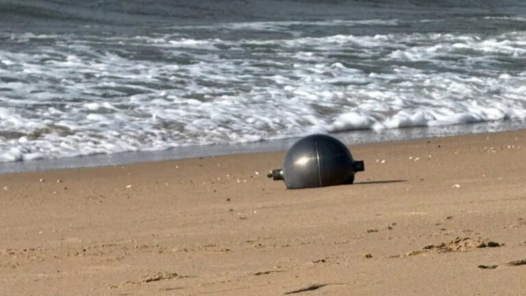 Austrália confirma origem de objetos misteriosos em praia